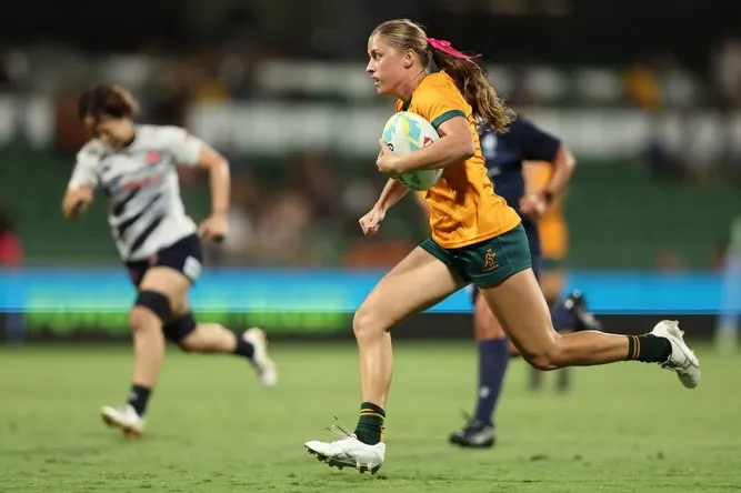 Connection to her heritage has been like a superpower for Mackenzie Davis who has been announced as @unisportau’s 2025 winner of the Most Outstanding Performance by an Indigenous Student-Athlete.
 
The Rugby 7s star and Australian Catholic University student was honoured at the UniSport Sports Awards Presentation at RMIT University in Melbourne.
 
Her recognition was the latest in a starburst series of achievements on the global HSBC 7s circuit, including winning the Junior Women’s Player of the Year at the 2025 Rugby Australia Awards.
 
Mackenzie grew up in Sydney but has a strong link via her mother Tina with the Dunghutti nation on the New South Wales mid-north coast. That celebrated breeding ground for athletes is the same region that launched rugby league champions Greg Inglis and Preston Campbell.
 
Mackenzie is in the second year of a Bachelor of Occupational Therapy degree, following in the footsteps of ACU alum, Rugby 7s Olympic gold medallist Emma Tonegato.
 
Balancing her sporting career with global travel and academia is a delicate and sometimes chaotic relationship. It evens out harmoniously through membership of ACU’s Elite Athlete and Performer Program.
 
“I couldn’t do what I do without the EAPP,” Mackenzie said.
 
“There are times I’m cramming in uni between training or at the airport. But the EAPP understand my schedule and responsibilities and I’m super grateful for their support.”
 
Read more via the link in @acuimages bio 🔗
