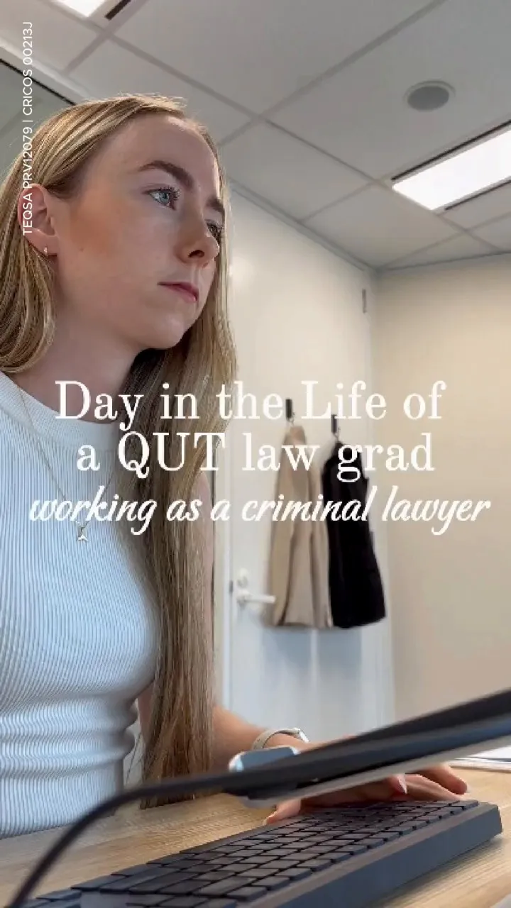 Thinking about studying law? 👀 Paris (QUT Law grad + now criminal lawyer) shows you what the job actually looks like ⚖
#QUT #QUTLaw